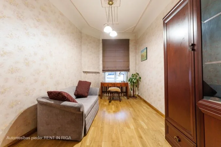 Izīrē dzīvokli, Tērbatas iela 6/8, Rīga, Labais krasts, Centrs / 950 € 9