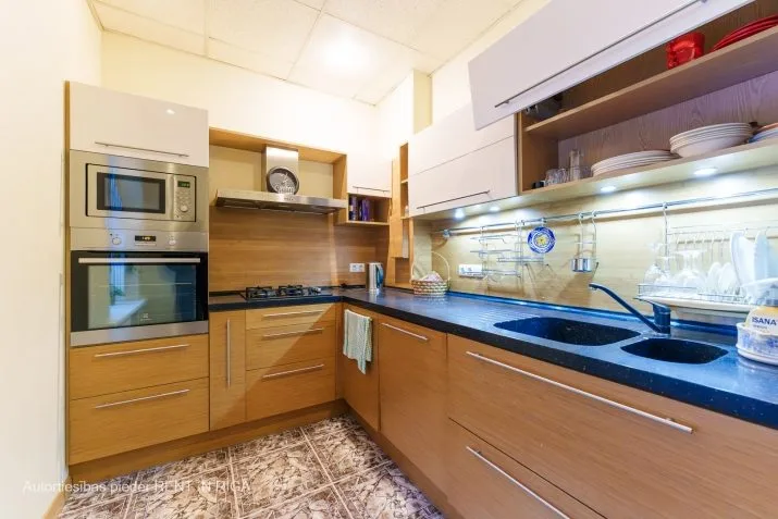 Izīrē dzīvokli, Tērbatas iela 6/8, Rīga, Labais krasts, Centrs / 950 € 14