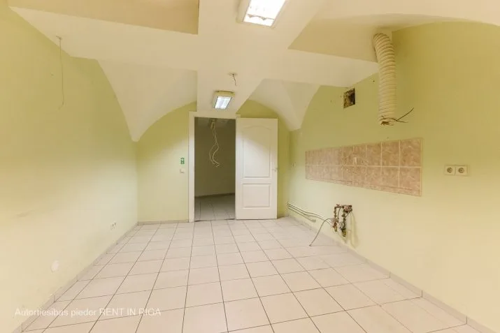 commercial premises For Rent, Grēcinieku street 22, Rīga, Labais krasts, Vecrīga / 3 400 € 16