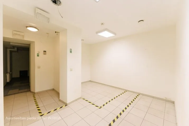 commercial premises For Rent, Grēcinieku street 22, Rīga, Labais krasts, Vecrīga / 3 400 € 23