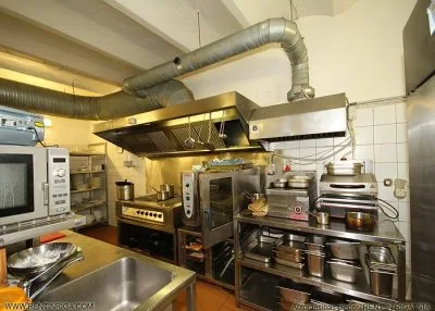 Izīrē tirdzniecības telpas, Skārņu iela 9, Rīga, Labais krasts, Vecrīga / 6 000 € 17