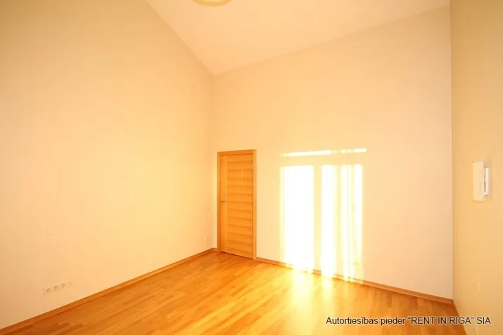 Apartment For Rent, Kungu street 25, Rīga, Labais krasts, Vecrīga / 3 000 € 14