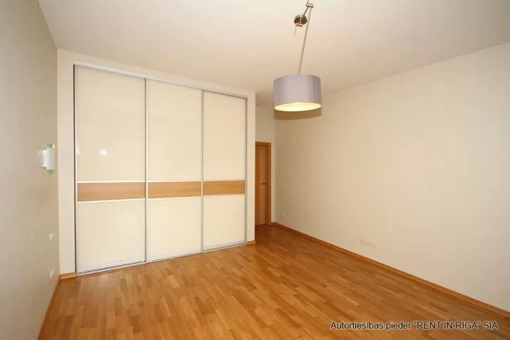 Apartment For Rent, Kungu street 25, Rīga, Labais krasts, Vecrīga / 3 000 € 15