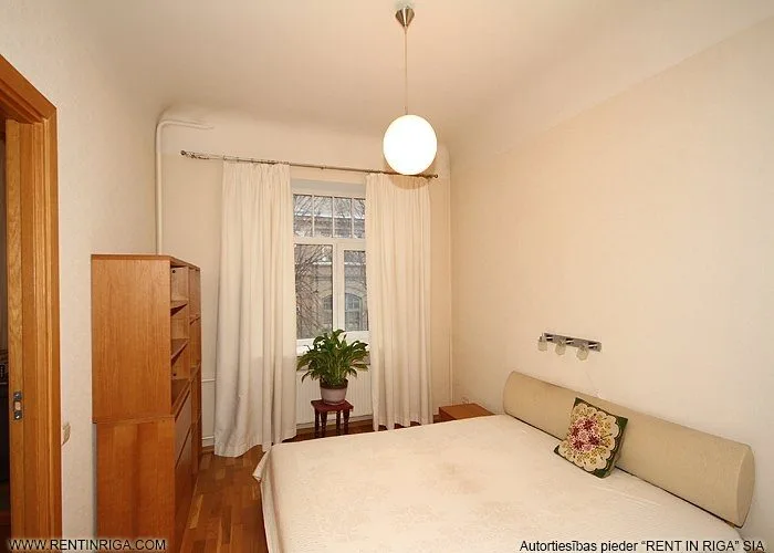 Pārdod dzīvokli, Klijānu iela 3, Rīga, Labais krasts, Centrs / 75 000 € 1