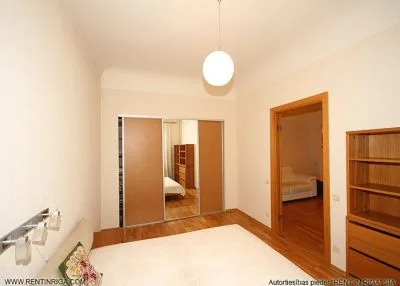 Pārdod dzīvokli, Klijānu iela 3, Rīga, Labais krasts, Centrs / 75 000 € 2