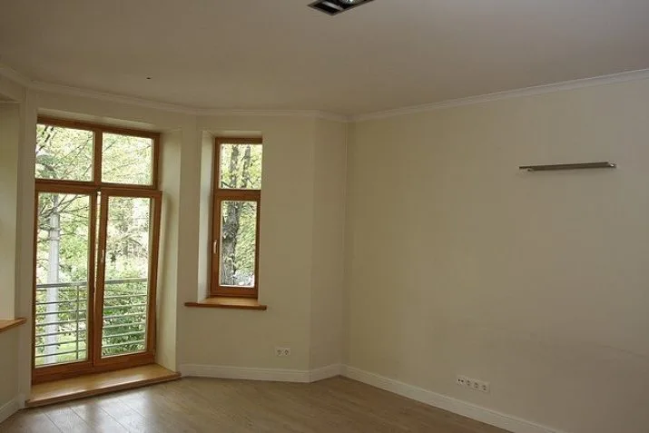 Pārdod investīciju objektu, Āgenskalna iela 4, Rīga, Kreisais krasts, Āgenskalns / 736 060 € 13