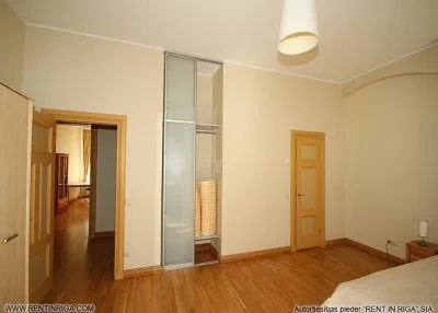 Izīrē dzīvokli, Kalpaka iela 7, Rīga, Labais krasts, Centrs / 1 640 € 8