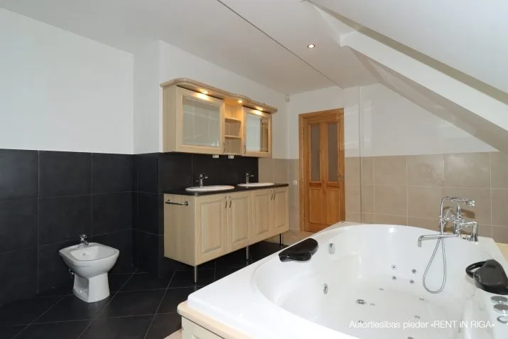 Apartment For Rent, Pulkveža Brieža street 2, Rīga, Labais krasts, Centrs / 1 800 € 12