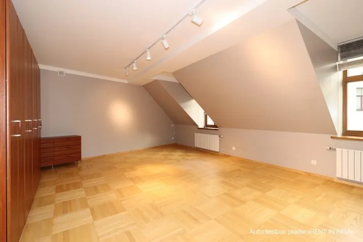 Apartment For Rent, Pulkveža Brieža street 2, Rīga, Labais krasts, Centrs / 1 800 € 14