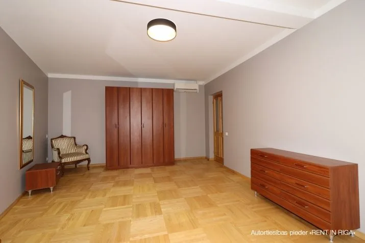 Apartment For Rent, Pulkveža Brieža street 2, Rīga, Labais krasts, Centrs / 1 800 € 17