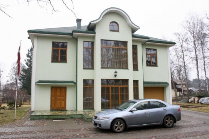 Izīrē māju, Zemgales iela 48, Jūrmala, Vaivari / 3 000 € 19