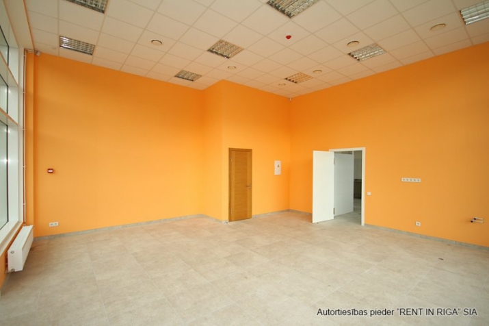 Izīrē komercplatību, Daugavgrīvas iela 77, Rīga, Kreisais krasts, Iļģuciems / 4 100 € 11