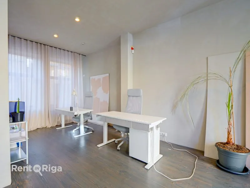 Krišjāņa Barona iela 45/47 4
