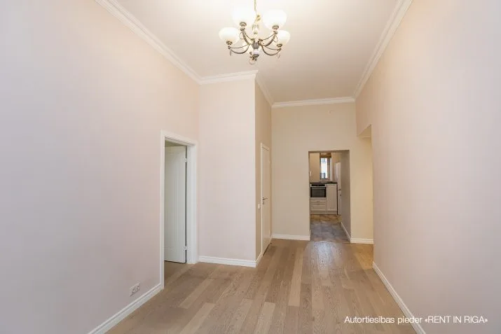 Izīrē dzīvokli, Strēlnieku iela 1a, Rīga, Labais krasts, Centrs / 650 € 10