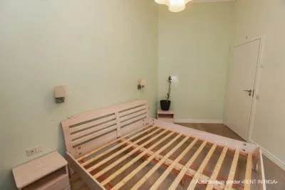 Izīrē dzīvokli, Strēlnieku iela 1a, Rīga, Labais krasts, Centrs / 650 € 2