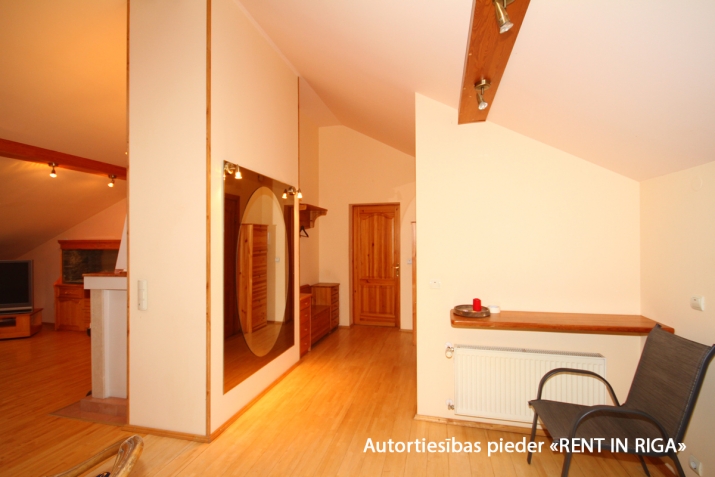 Izīrē dzīvokli, Kr.Valdemāra iela 75, Rīga, Labais krasts, Centrs / 650 € 11