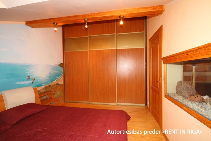 Izīrē dzīvokli, Kr.Valdemāra iela 75, Rīga, Labais krasts, Centrs / 650 € 9