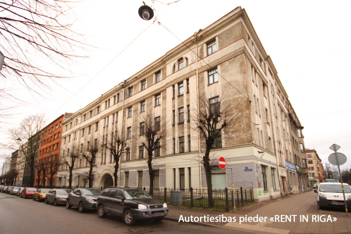 Izīrē dzīvokli, Kr.Valdemāra iela 75, Rīga, Labais krasts, Centrs / 650 € 18