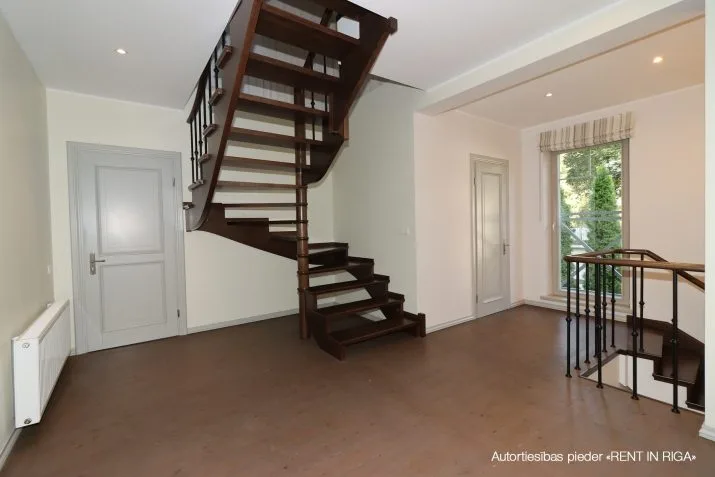 Izīrē māju, Pliekšāna iela 29, Jūrmala, Majori / 2 600 € 11