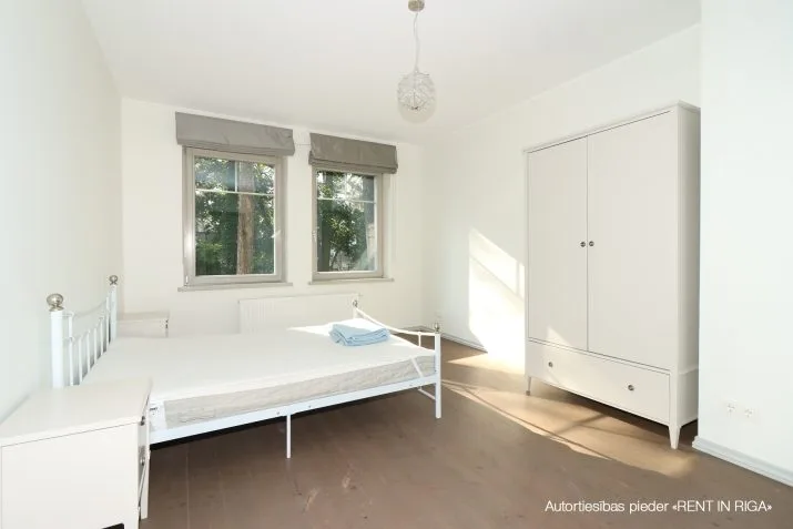 Izīrē māju, Pliekšāna iela 29, Jūrmala, Majori / 2 600 € 21