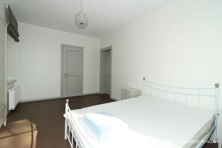 Izīrē māju, Pliekšāna iela 29, Jūrmala, Majori / 2 600 € 22
