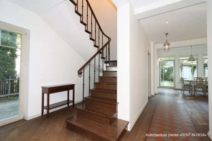 Izīrē māju, Pliekšāna iela 29, Jūrmala, Majori / 2 600 € 10