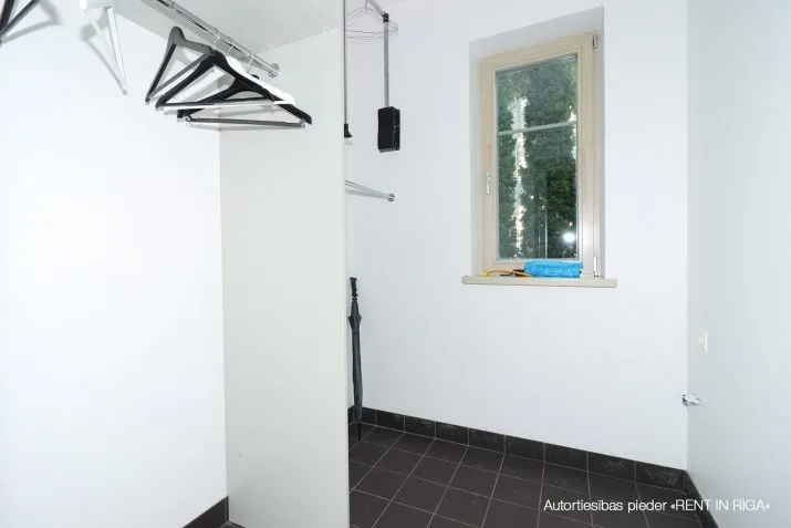 Izīrē māju, Pliekšāna iela 29, Jūrmala, Majori / 2 600 € 36