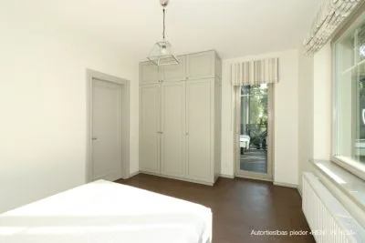 Izīrē māju, Pliekšāna iela 29, Jūrmala, Majori / 2 600 € 19