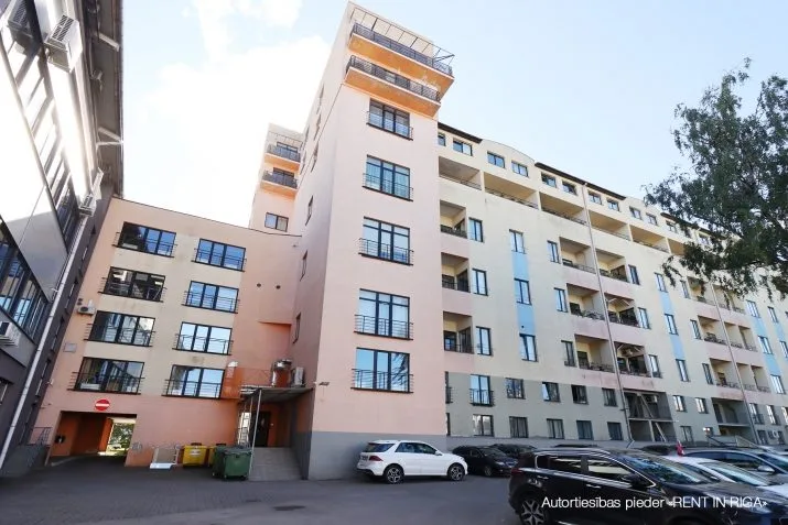 Izīrē biroju, Dārzaugļu iela 1, Rīga, Labais krasts, Centrs / 1 000 € 16