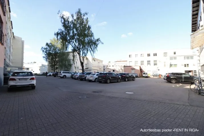 Izīrē biroju, Dārzaugļu iela 1, Rīga, Labais krasts, Centrs / 1 000 € 14