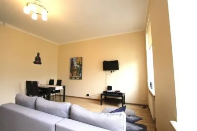 Izīrē dzīvokli, Strēlnieku iela 1, Rīga, Labais krasts, Centrs / 600 € 2