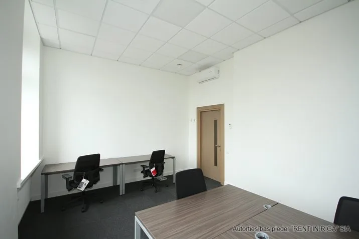 Aspazijas bulvāris 20 2