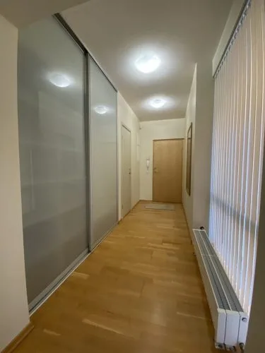 Izīrē dzīvokli, Kalpaka iela 7, Rīga, Labais krasts, Centrs / 780 € 10