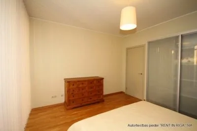 Izīrē dzīvokli, Kalpaka iela 7, Rīga, Labais krasts, Centrs / 800 € 5