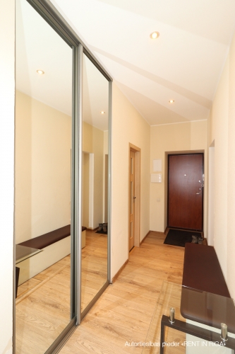 Izīrē dzīvokli, Gogoļa iela 10, Rīga, Labais krasts, Centrs / 390 € 9