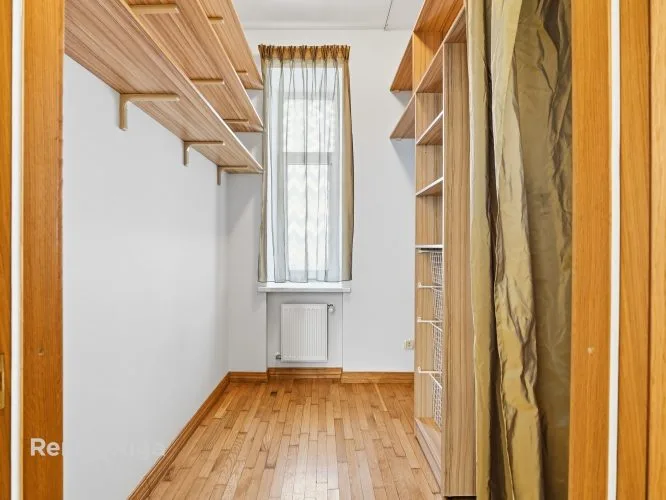 Izīrē dzīvokli, Strēlnieku iela 2, Rīga, Labais krasts, Centrs / 580 € 9