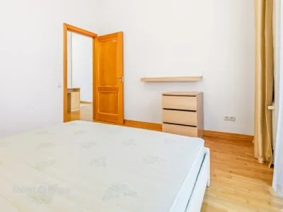 Izīrē dzīvokli, Strēlnieku iela 2, Rīga, Labais krasts, Centrs / 580 € 12
