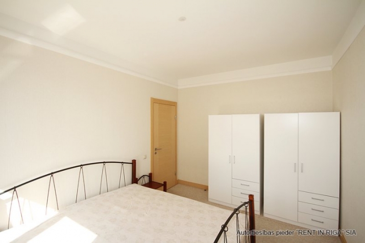 Izīrē dzīvokli, Lielirbes iela 13, Rīga, Kreisais krasts, Šampēteris / 650 € 9