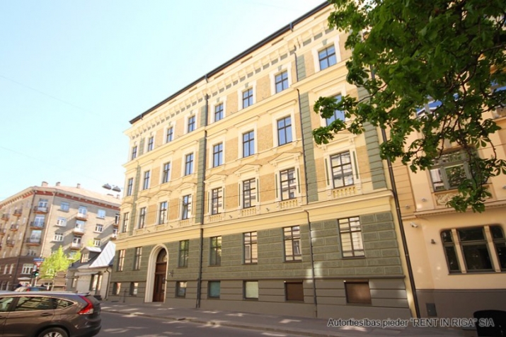 Izīrē dzīvokli, Baznīcas iela 26a, Rīga, Labais krasts, Centrs / 580 € 14