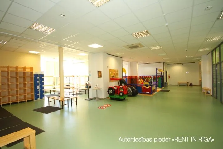 Eizenšteina iela 29 7