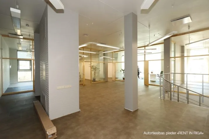 Pārdod biroju, Neretas iela 2, Rīga, Kreisais krasts, Ziepniekkalns / 582 000 € 9
