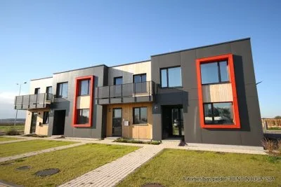 Pārdod māju, Parka iela 4, Babītes novads, Babītes pagasts, Piņķi / 209 000 € 1