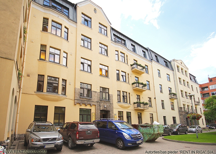 Valdemāra iela 33 1