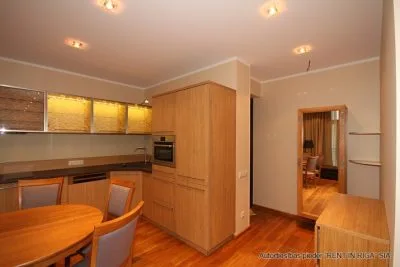 Pārdod dzīvokli, Ausekļa iela 4, Rīga, Labais krasts, Centrs / 250 000 € 2