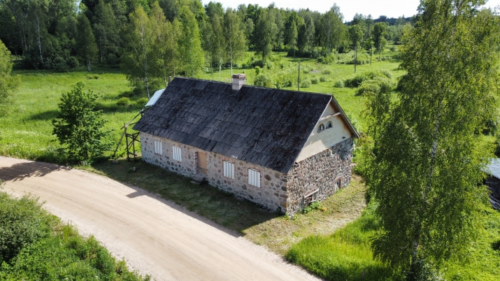 Pārdod māju, Bukas -, Mālpils novads / 3 200 000 € 28