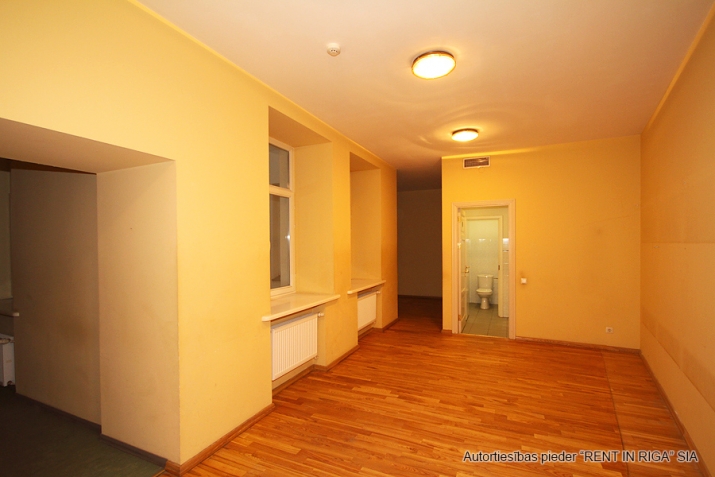 Pārdod biroju, Doma laukums 1, Rīga, Labais krasts, Vecrīga / 3 200 000 € 21