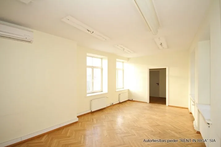 Продажа офиса, Doma laukums 1, Rīga, Labais krasts, Vecrīga / 3 200 000 € 28
