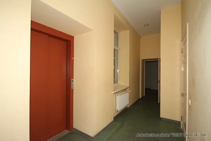 Продажа офиса, Doma laukums 1, Rīga, Labais krasts, Vecrīga / 3 200 000 € 32