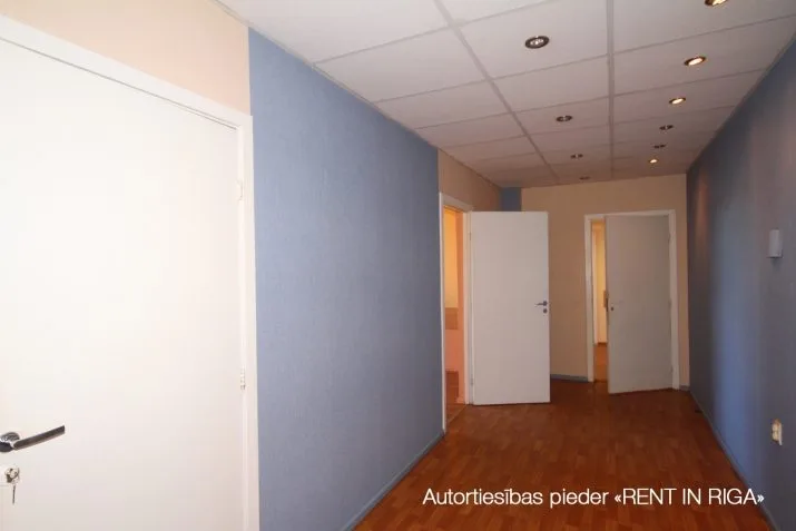 Izīrē biroju, Bauskas iela 22, Rīga, Kreisais krasts, Torņkalns / 688 € 18