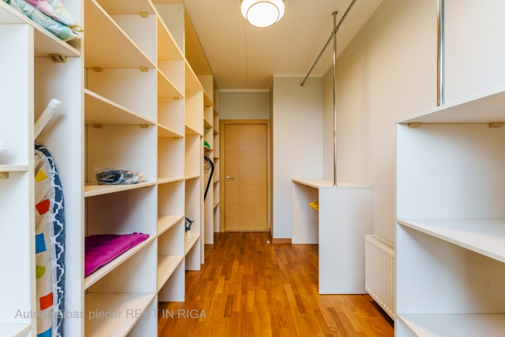 Izīrē dzīvokli, Rūpniecības iela 21, Rīga, Labais krasts, Centrs / 1 700 € 16